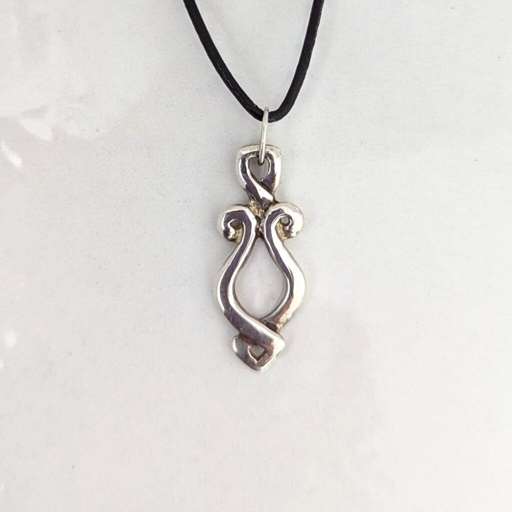 Knotwork woman pendant