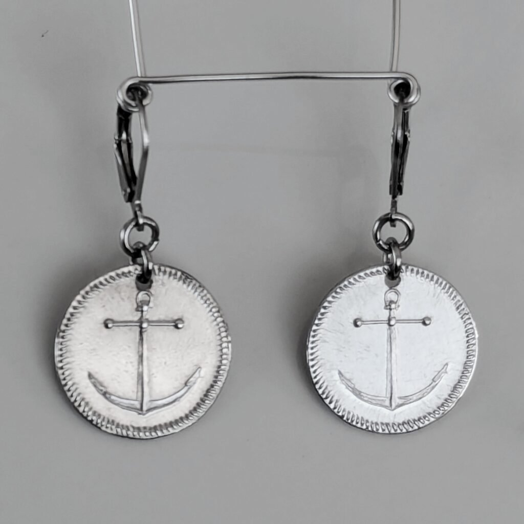 Anchor earrings